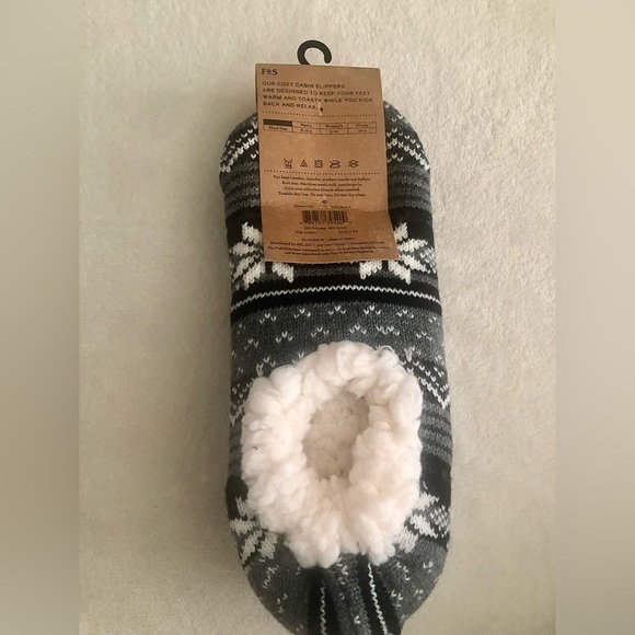 Field and Stream Cozy Cabin Slippers - Picture 3 of 4
